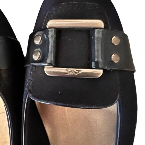Ann Klein Airwear Port Size 8 Navy suede and patent look Flat Loafer Silver - Picture 3 of 10